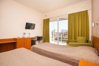 Отель Viiking Spa Hotel Пярну Улучшенный двухместный номер с 2 отдельными кроватями и балконом - Доступ в спа-центр-17